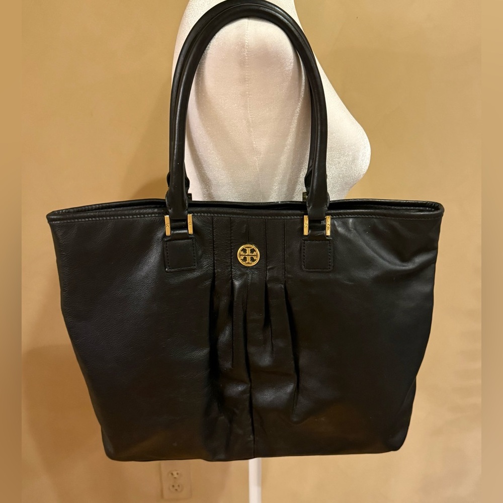 Tory Burch VERONA Black Leather Gold tone hardware designer purse  handbag